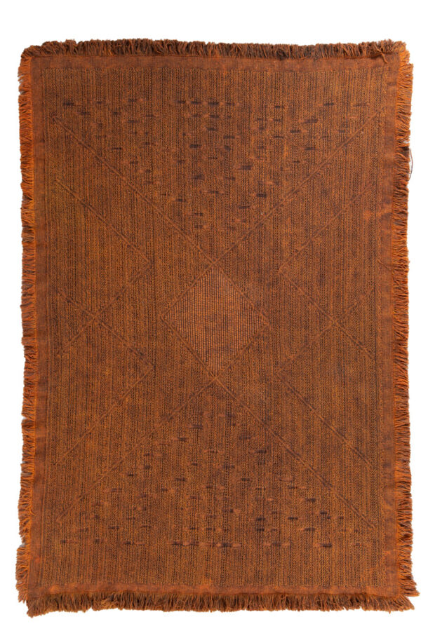 16MON1216-1