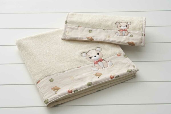 1712832752_BERRY-TOWEL