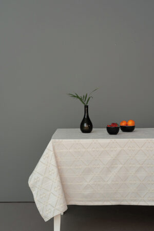 Τραπεζομαντηλο Αλεκιαστο Formal Dinner 175x240 LUPO BEIGE - Image 1