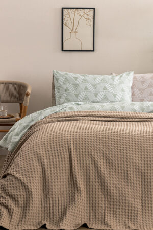 Κουβέρτα Πικέ 170x240 MARCIE BEIGE - Image 1