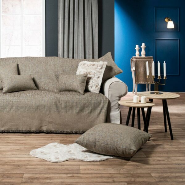 Studio-002-137-LOW-900x900